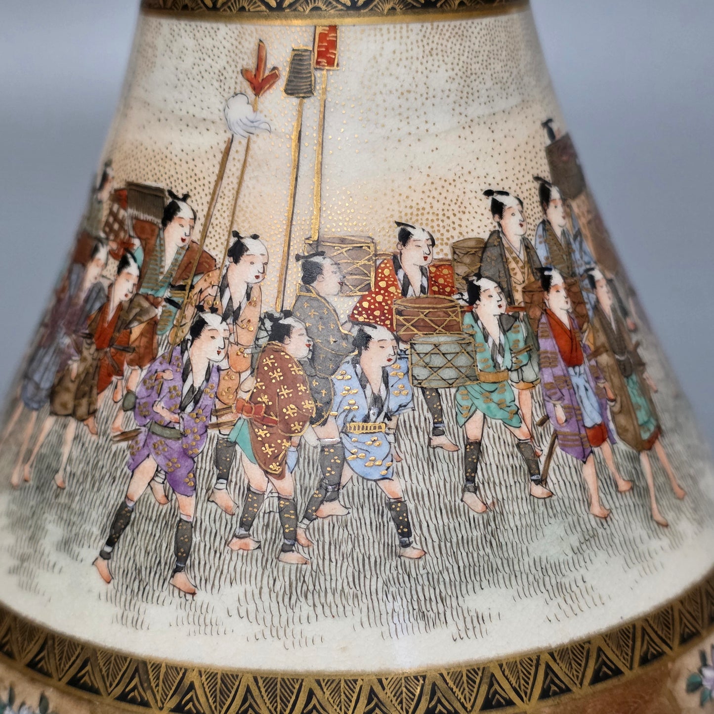 Fine Antique Japanese Satsuma Ovoid Vase – Signed Dozan – Meiji Era (late 19th Century)