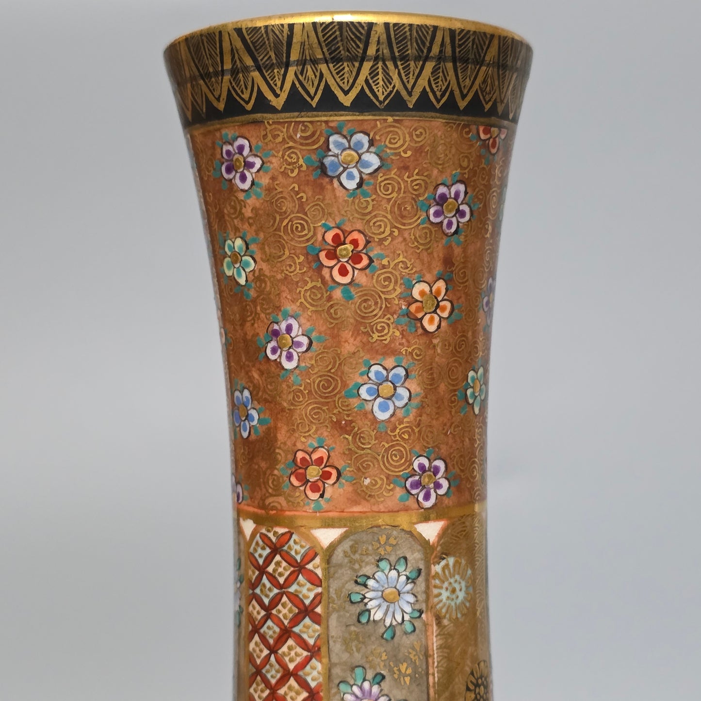 Fine Antique Japanese Satsuma Ovoid Vase – Signed Dozan – Meiji Era (late 19th Century)