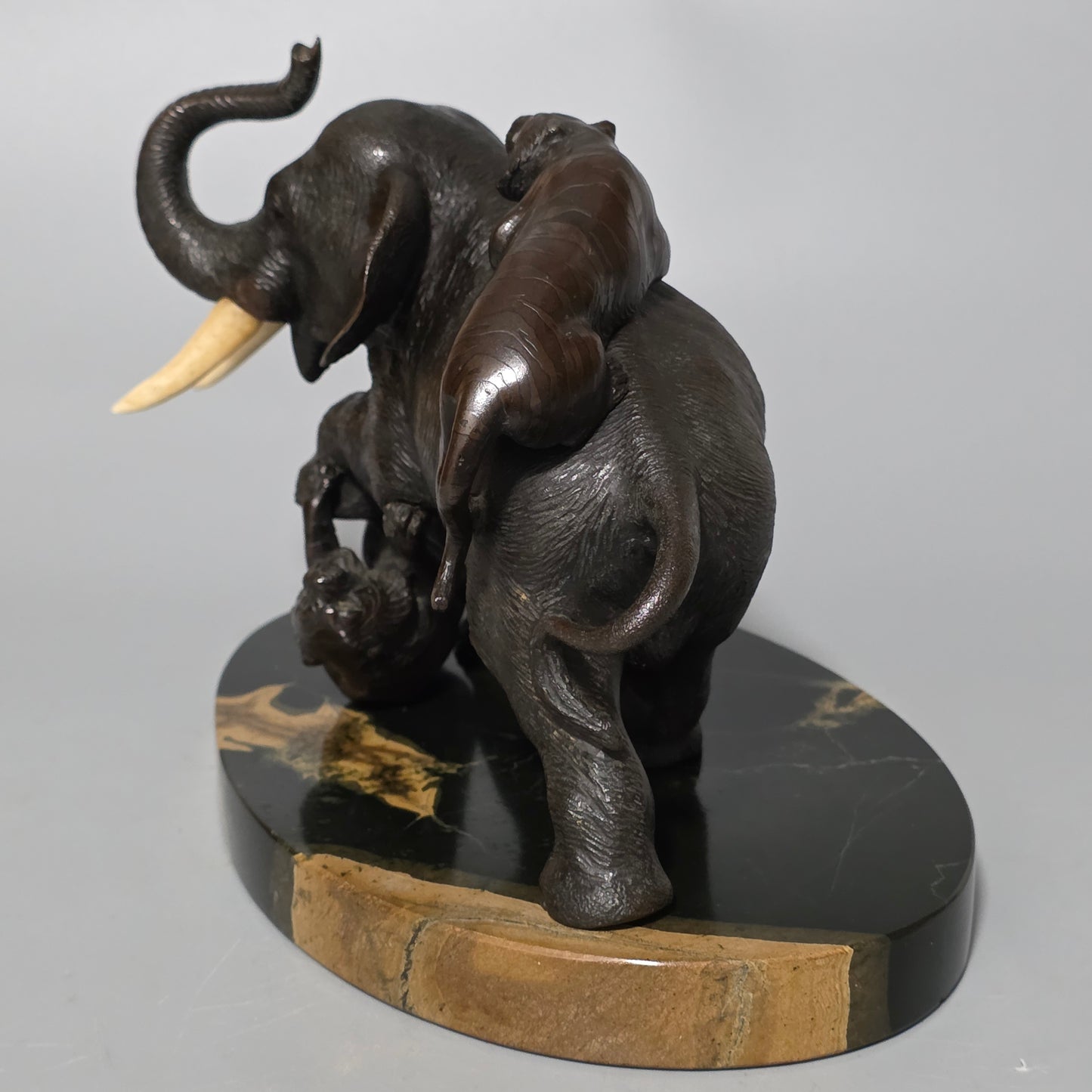 Antique Japanese Bronze Okimono Elephant Fighting Two Tigers, Bone Tusks, Genryusai Seiya Sasku Meiji Showa