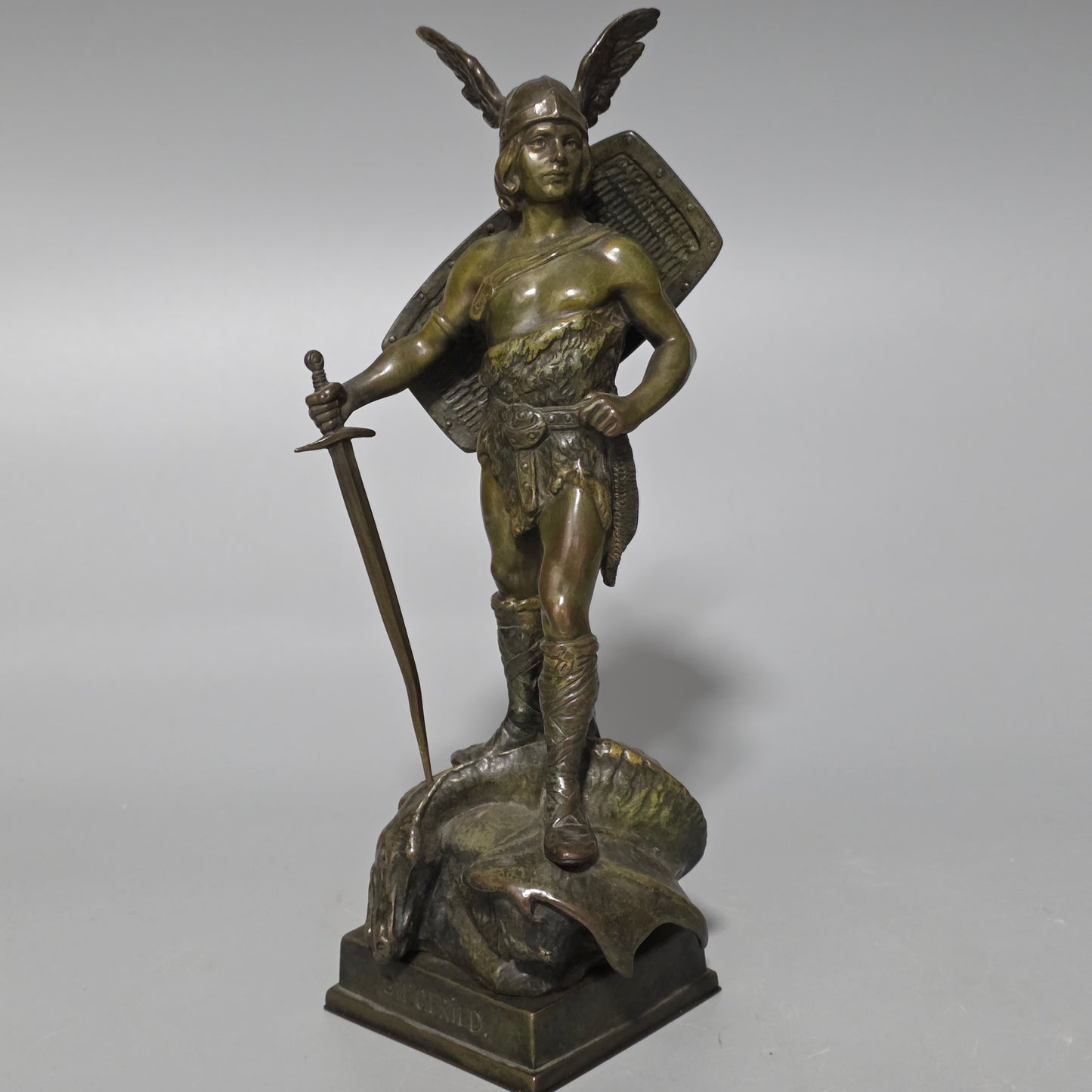 Ruffino Besserdich (1858–1915) – “Siegfried” Bronze Sculpture