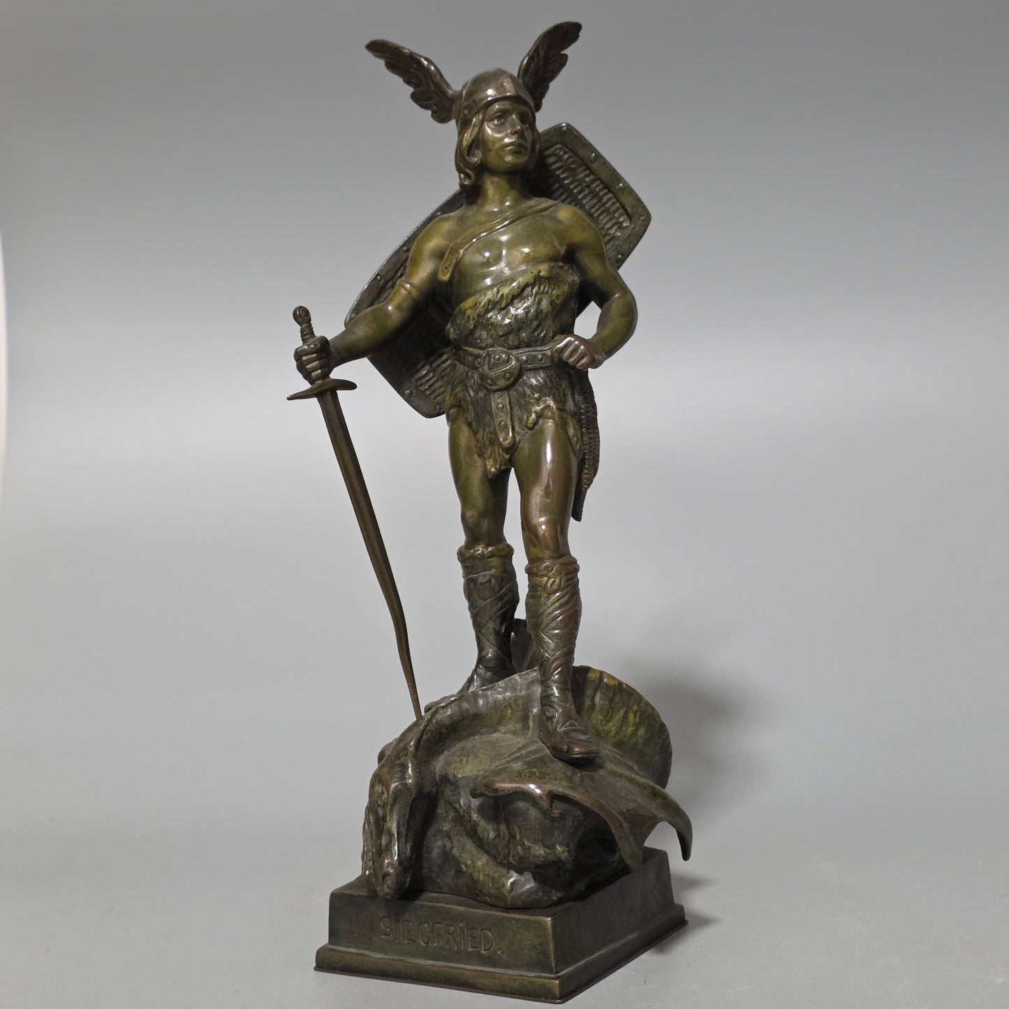 Ruffino Besserdich (1858–1915) – “Siegfried” Bronze Sculpture
