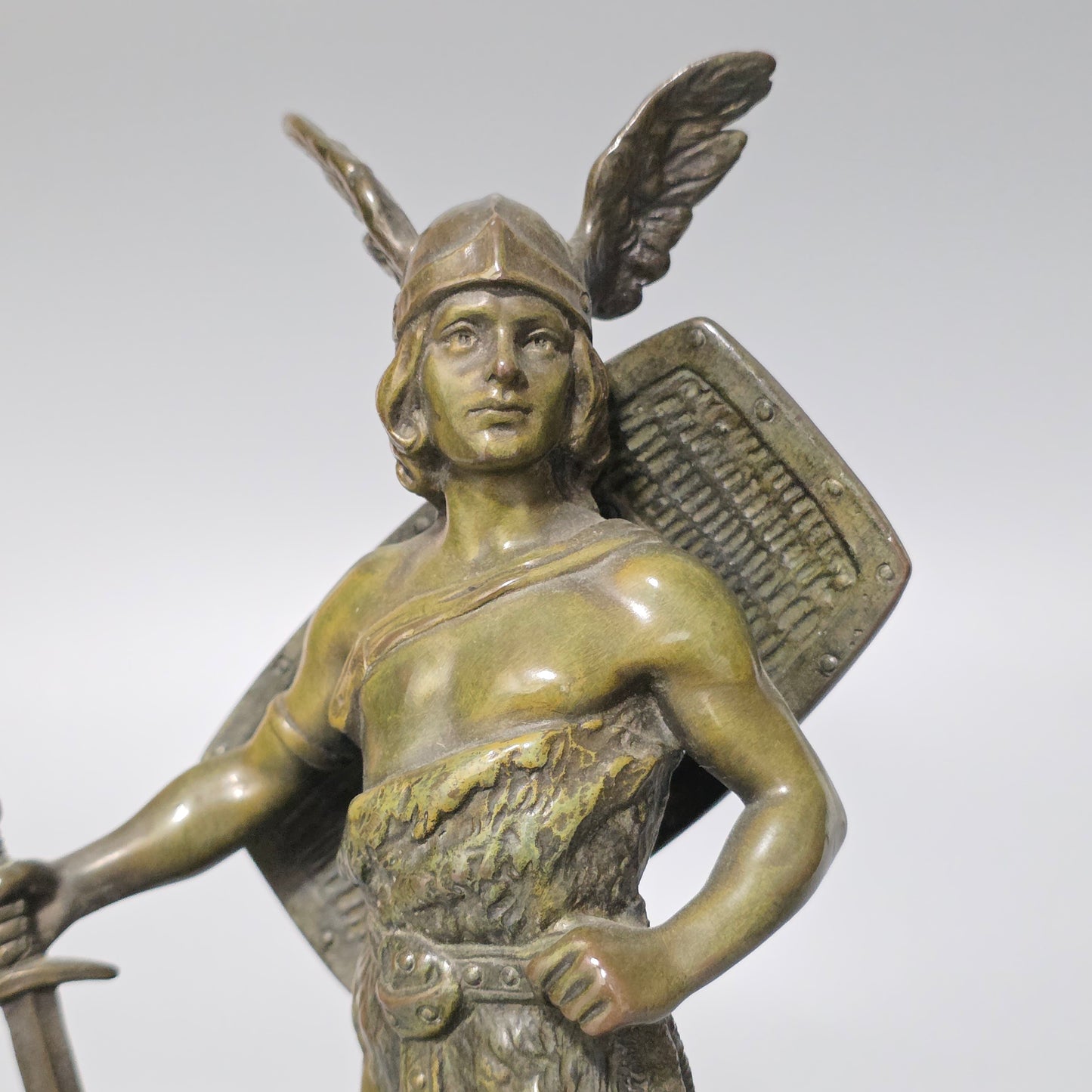 Ruffino Besserdich (1858–1915) – “Siegfried” Bronze Sculpture