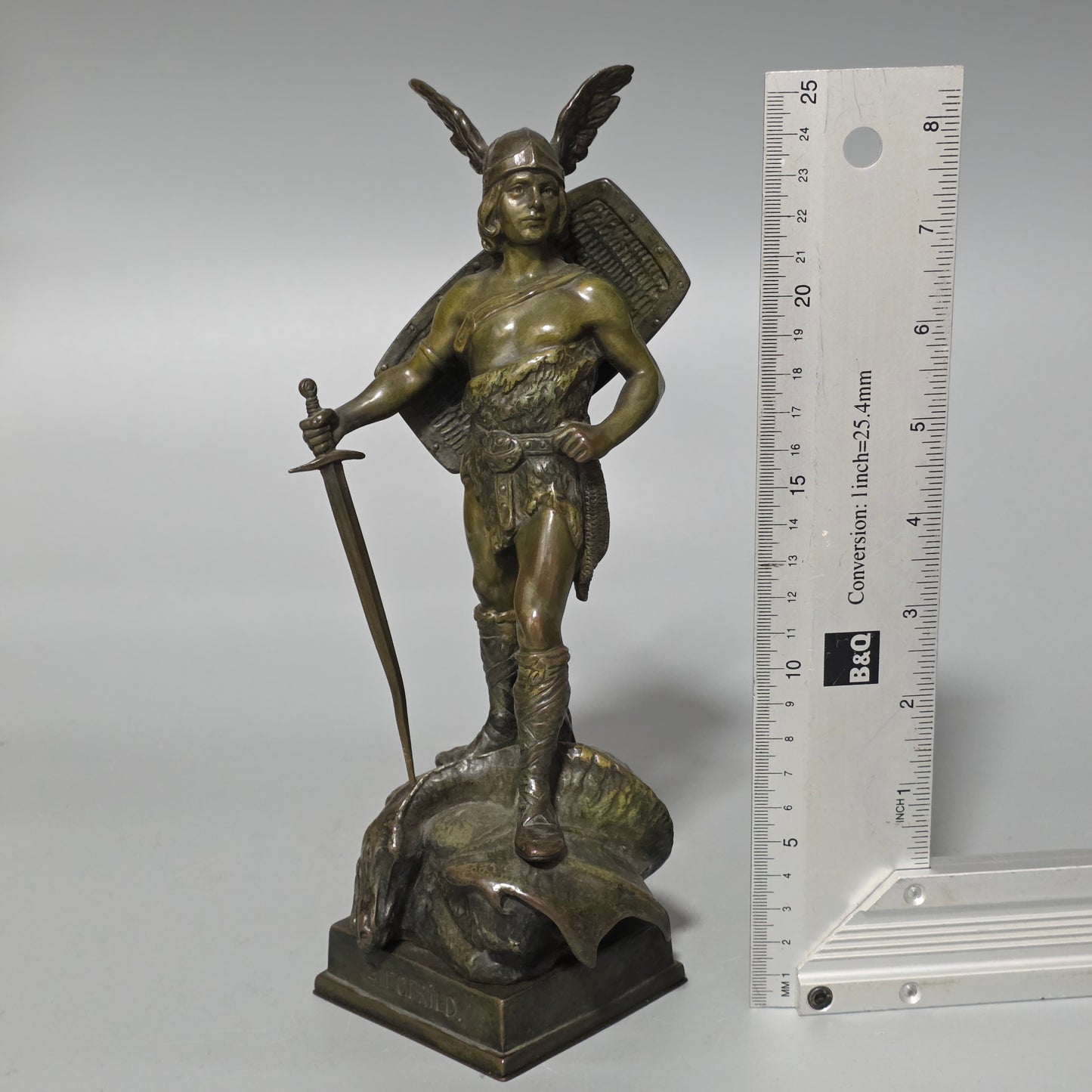 Ruffino Besserdich (1858–1915) – “Siegfried” Bronze Sculpture
