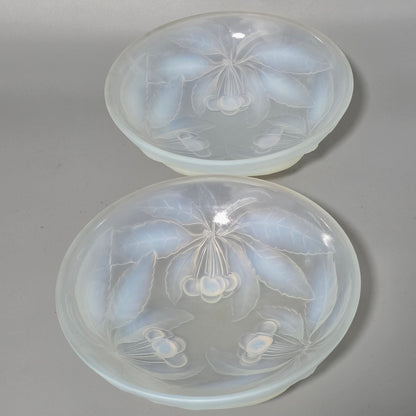 Pair of Signed 1930s French Opalescent Glass Bowls – G Vallon – Vintage Cherries Design