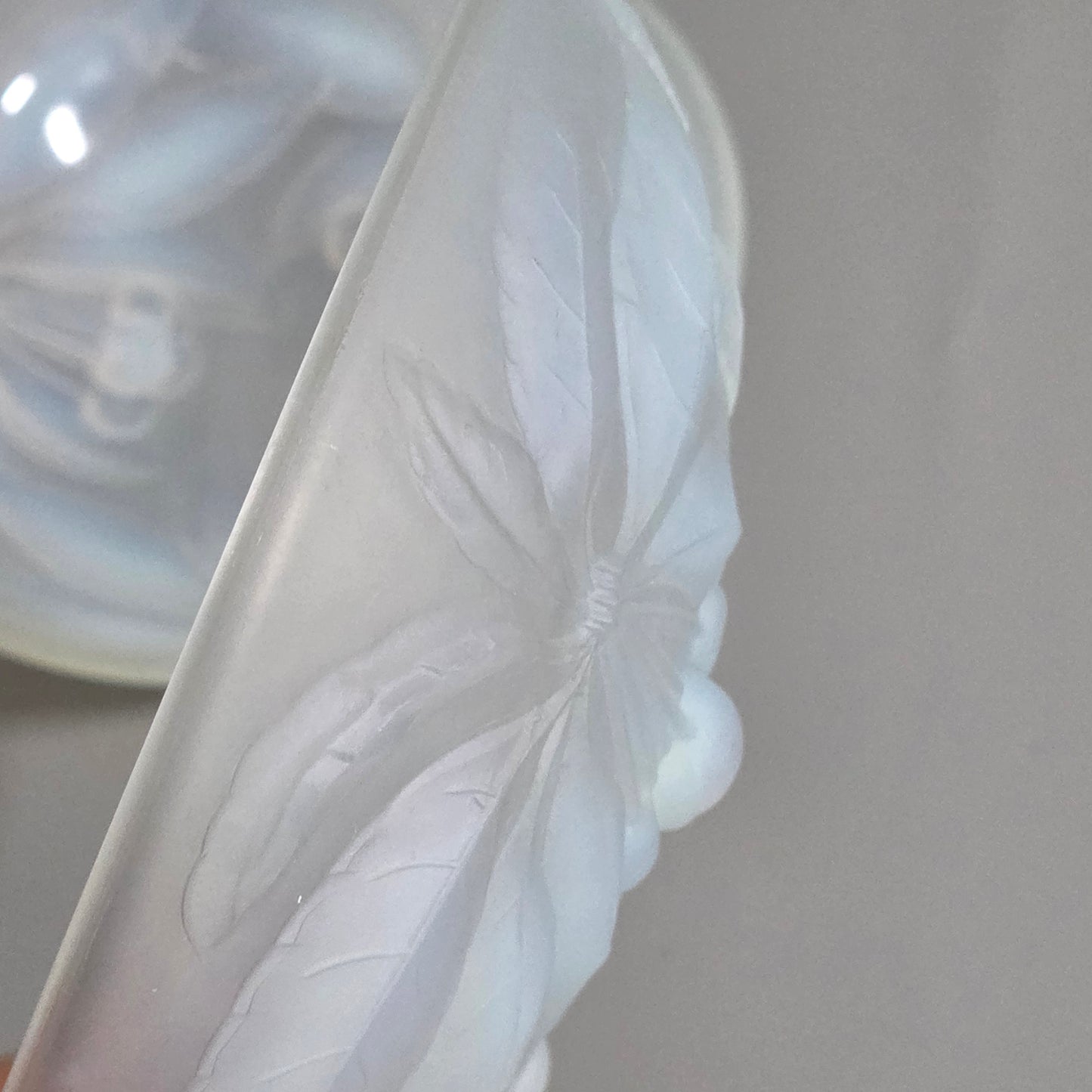 Pair of Signed 1930s French Opalescent Glass Bowls – G Vallon – Vintage Cherries Design