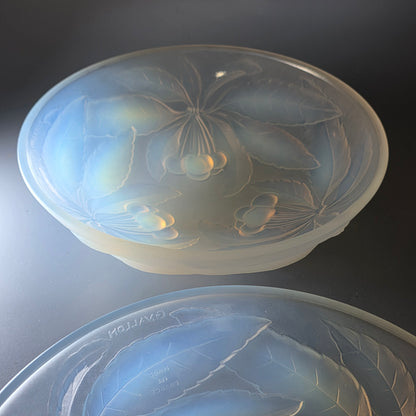 Pair of Signed 1930s French Opalescent Glass Bowls – G Vallon – Vintage Cherries Design