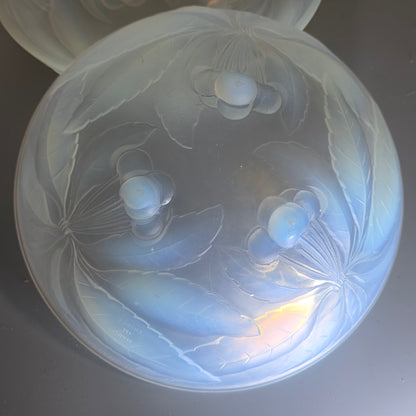 Pair of Signed 1930s French Opalescent Glass Bowls – G Vallon – Vintage Cherries Design