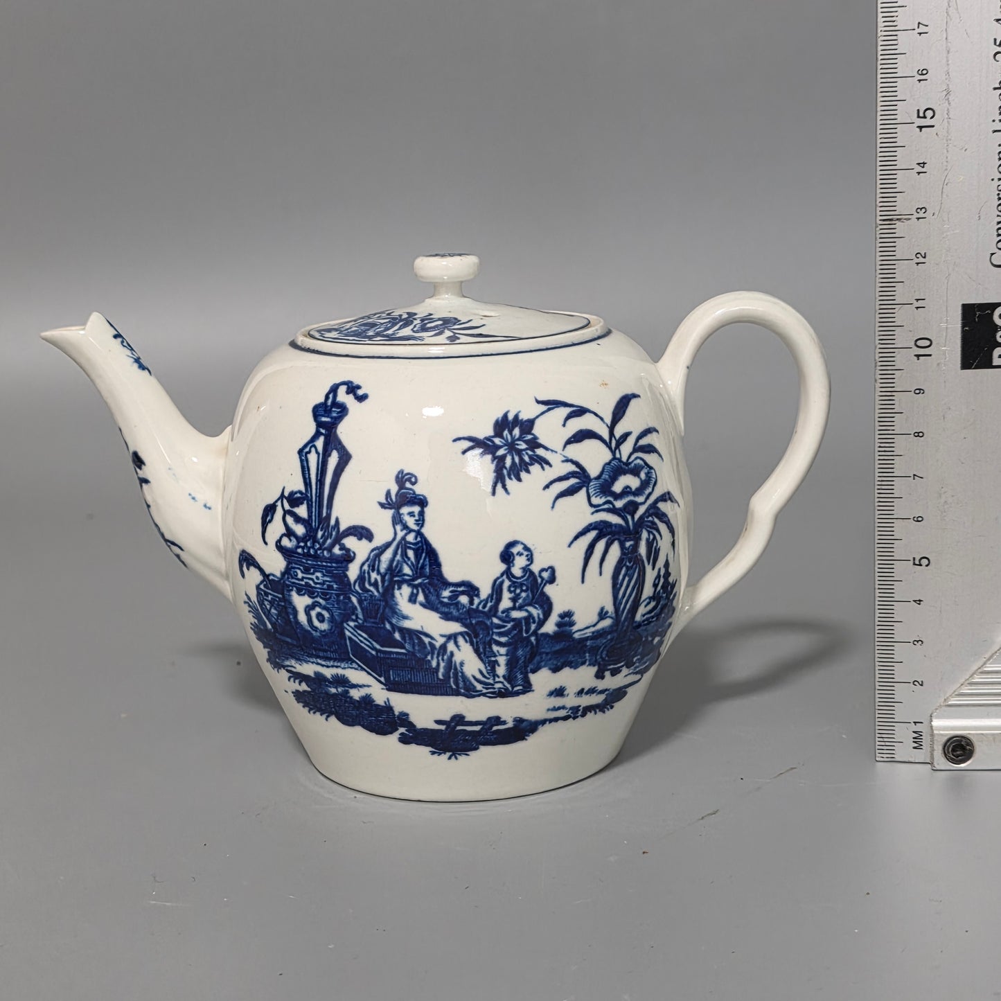 Worcester 18thc Blue And White Teapot La Terre Pattern