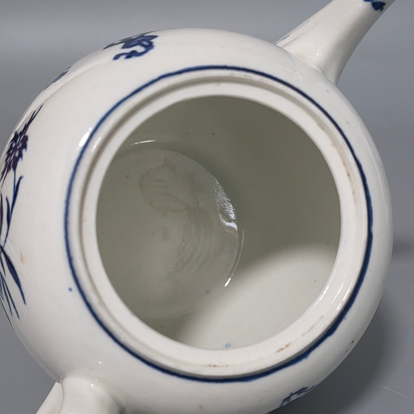 Worcester 18thc Blue And White Teapot La Terre Pattern