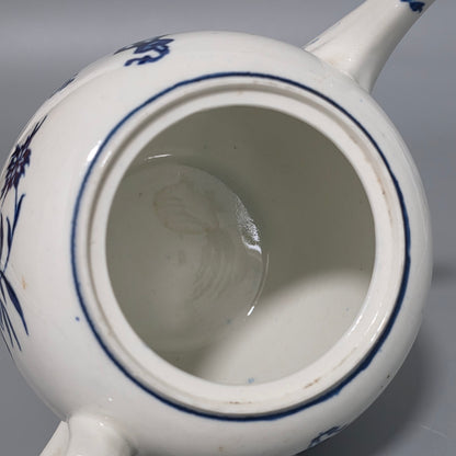 Worcester 18thc Blue And White Teapot La Terre Pattern