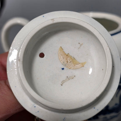 Worcester 18thc Blue And White Teapot La Terre Pattern