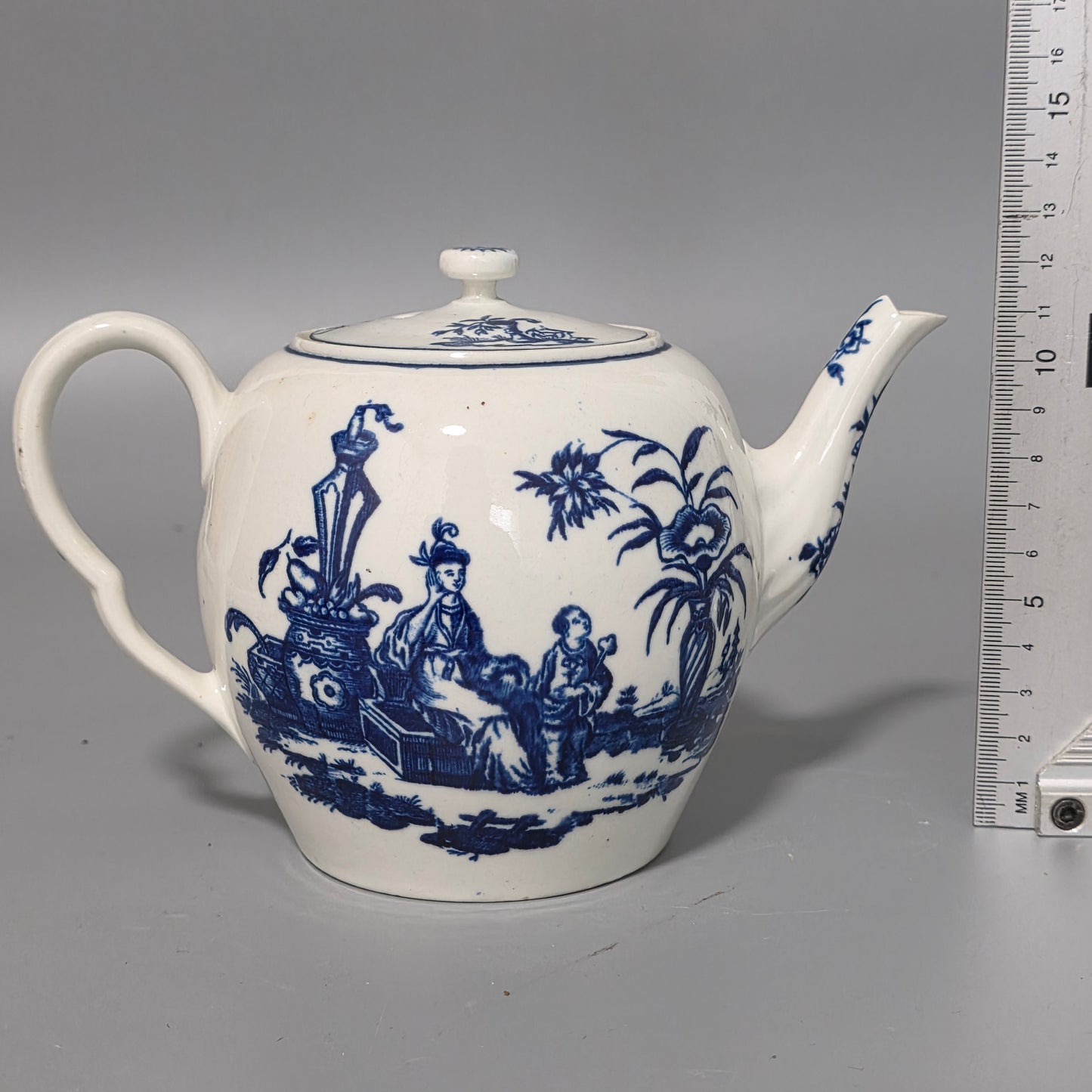 Worcester 18thc Blue And White Teapot La Terre Pattern