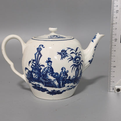 Worcester 18thc Blue And White Teapot La Terre Pattern