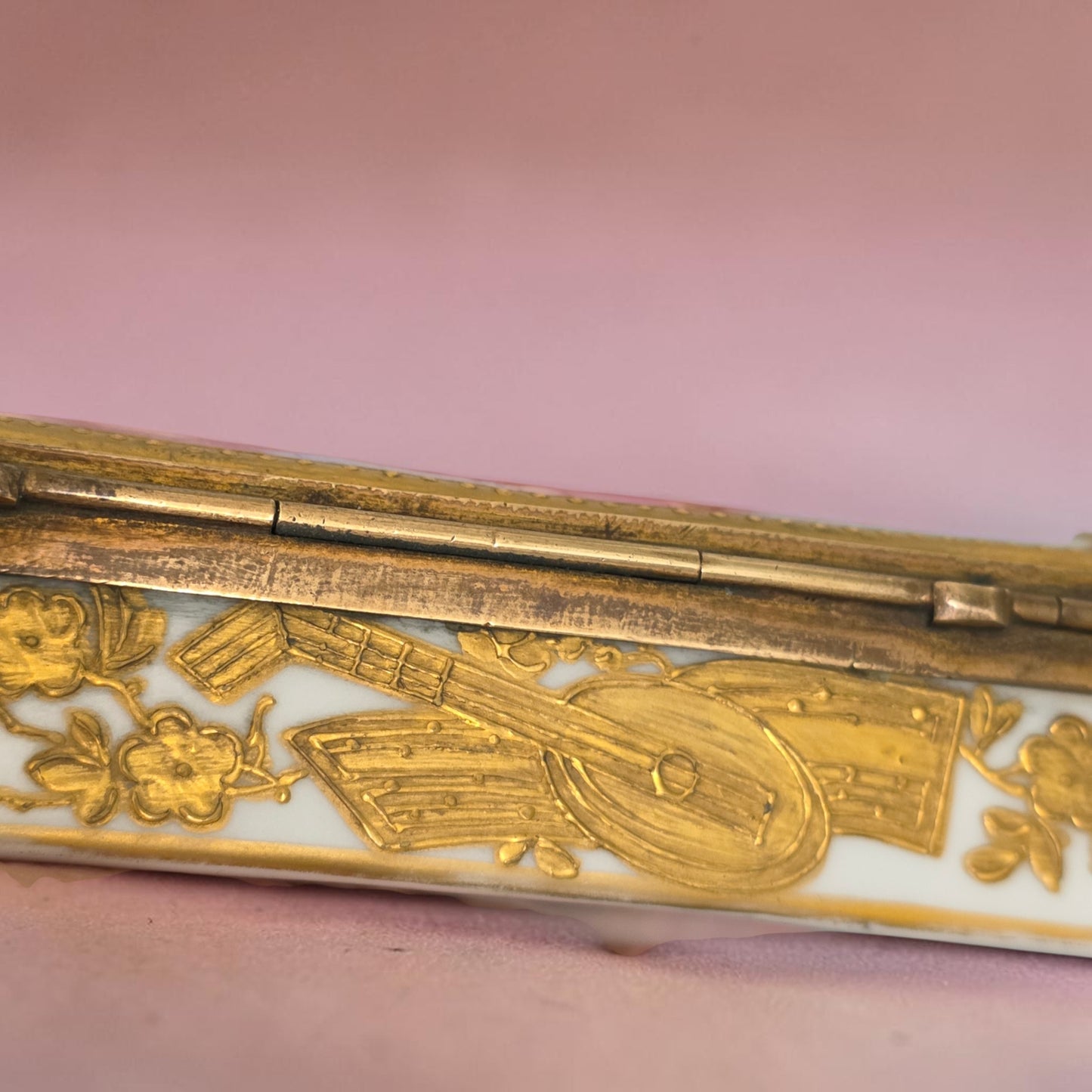 Rare 19th Century French Porcelain Snuff Box – Harp Form – Hand Painted