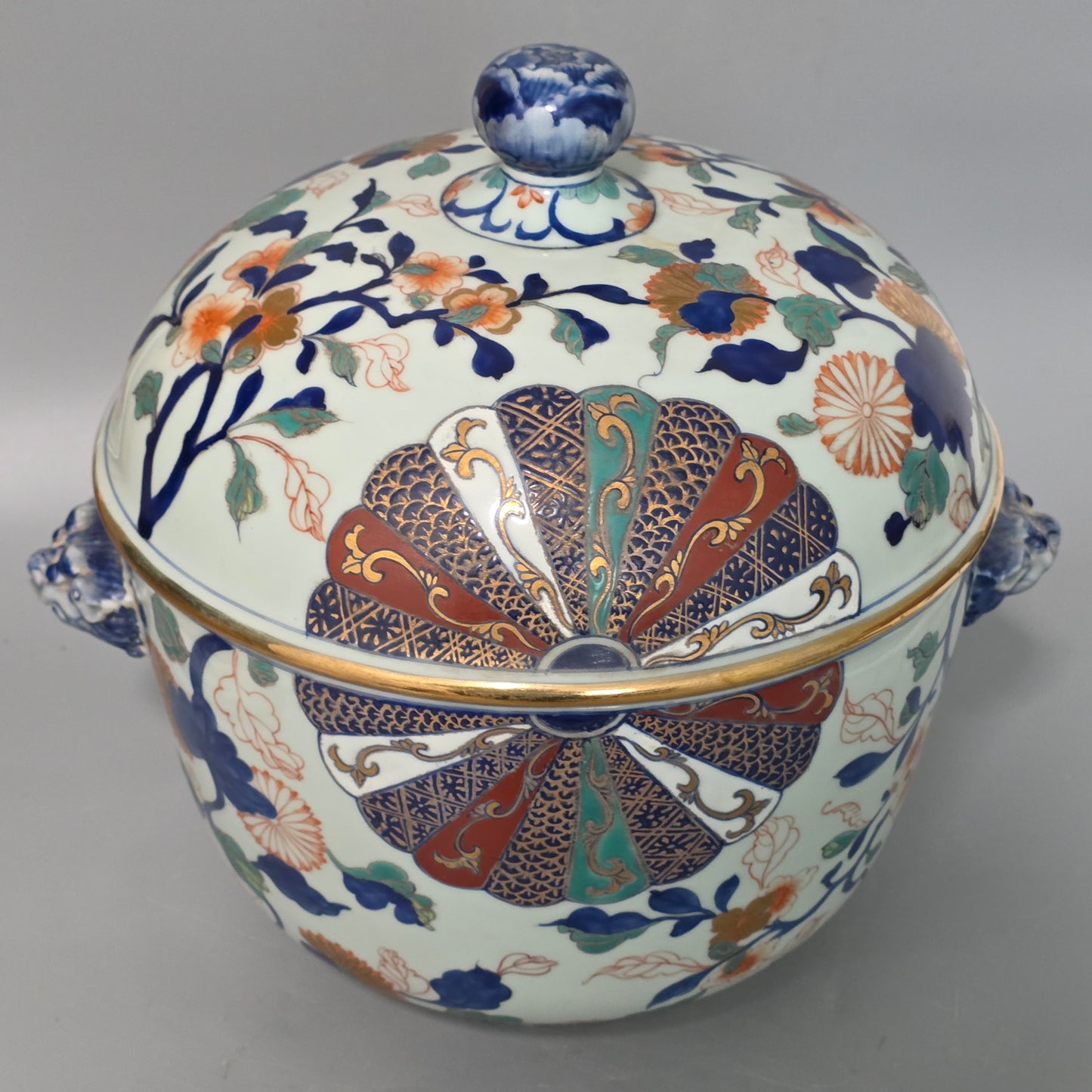 Large Vintage Imari Japanese Porcelain Covered Bowl or Pot W/ Foo Dog Handles