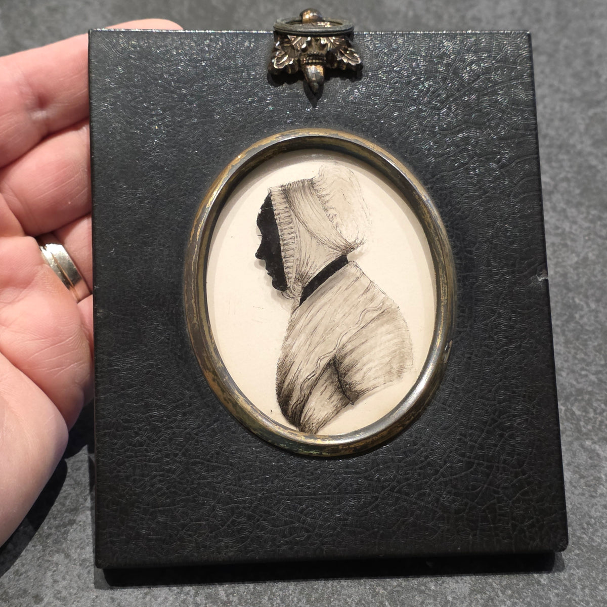 Antique Georgian reverse painted Silhouette Miniature 'Mrs Grace Williams' C1804