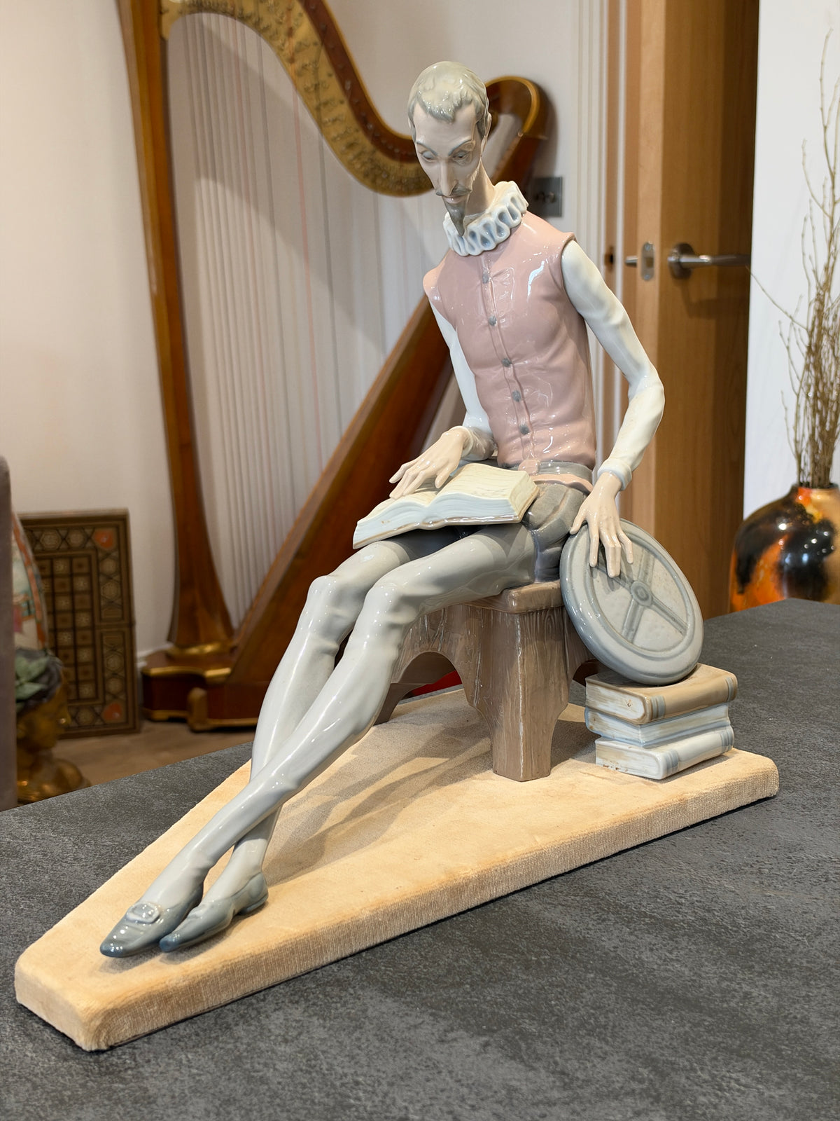 LLADRO Rare Don Quixote 47cm Figurine Seated Reading- Excellent Condition