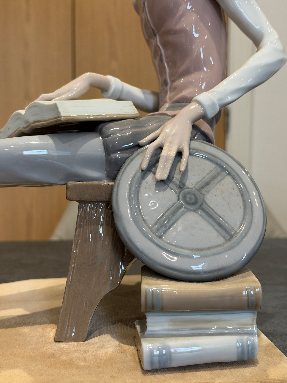 LLADRO Rare Don Quixote 47cm Figurine Seated Reading- Excellent Condition