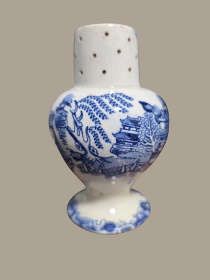 Antique English Pearlware Pepper Pot – Blue &amp; White Willow Pattern c1840