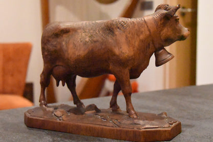 Stunning Antique Brienz Ed.Binder & Cie Carved Wooden Cow