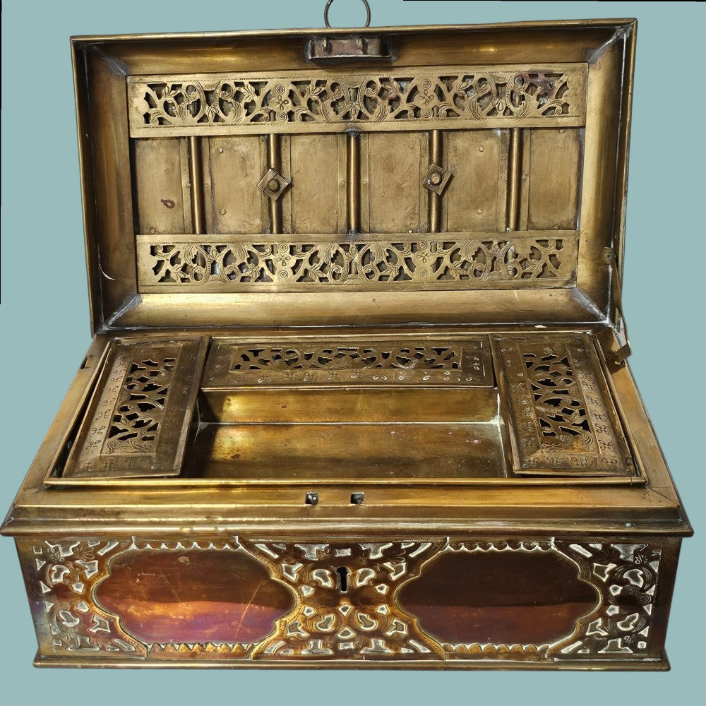 Fine Quality Late 19th Or Early 20th Century Brass Eastern Casket, Super Quality