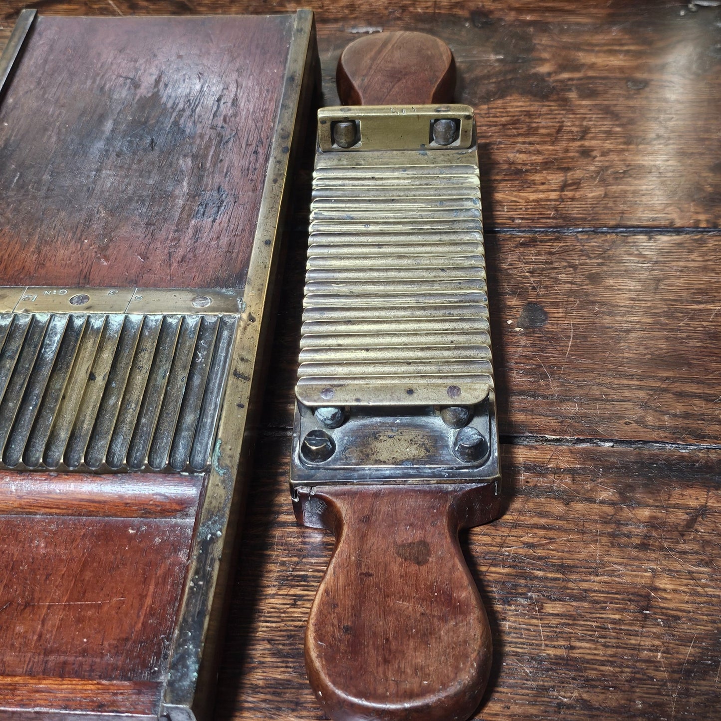 Antique Victorian Apothecary Chemist Pill Roller Board In Wood And Brass