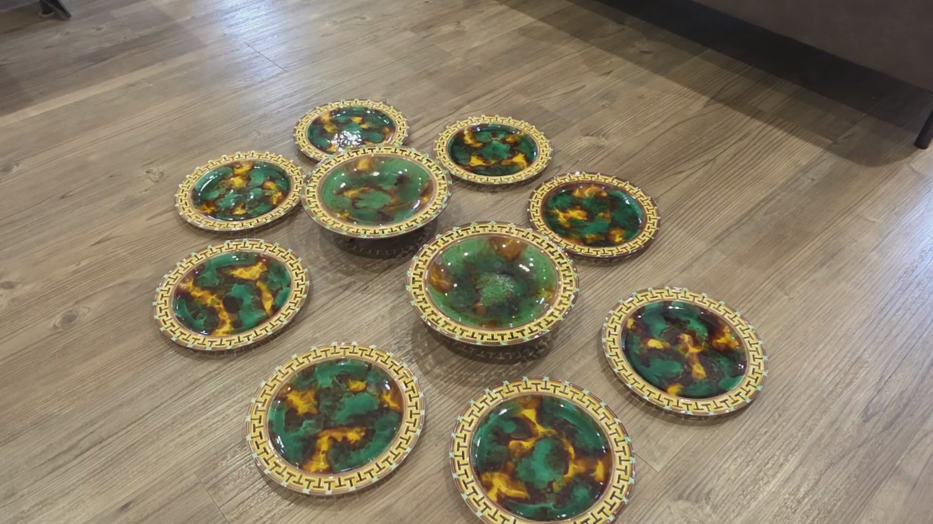 Wedgwood Majolica 10 x Piece Service